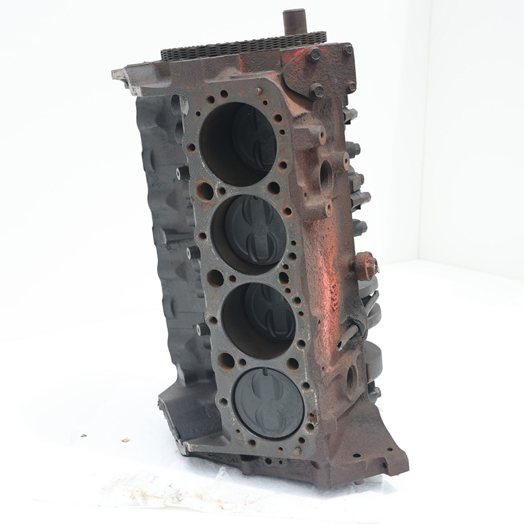 Chevrolet 350ci Vortec Small Block Chev V8 2-Bolt Short Motor - 1-Piece Rear Main Seal - Image 2