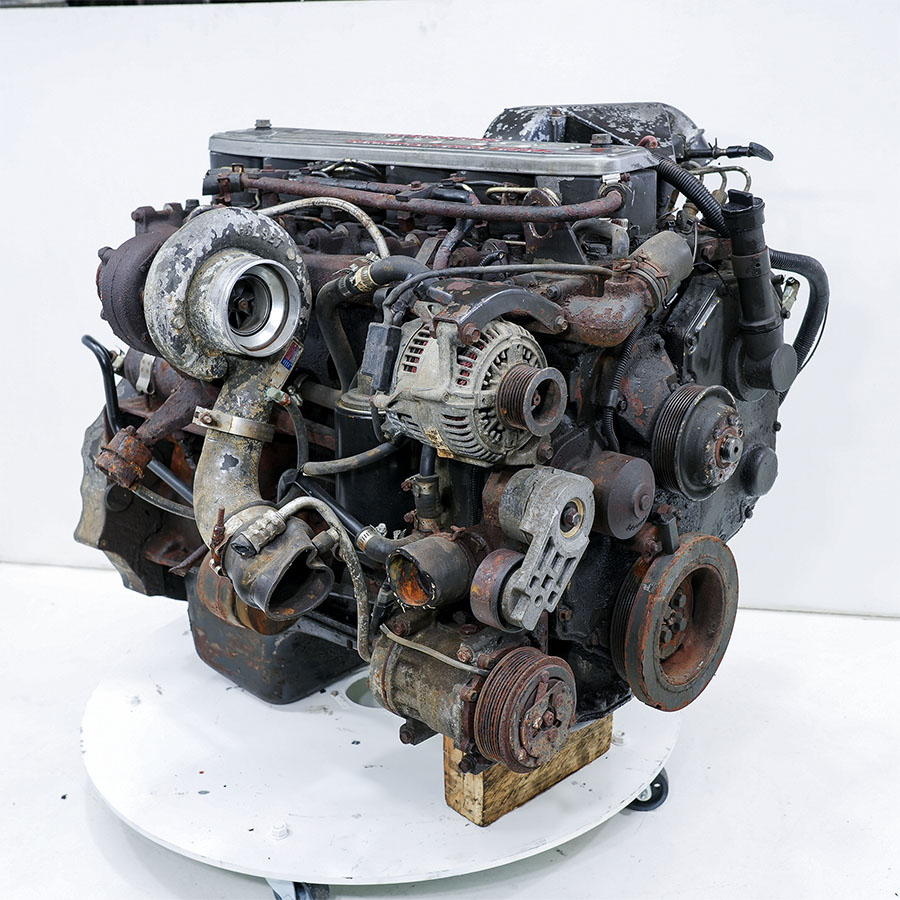 Cummins 5.9L 6BT Inline-6 Turbo Complete Motor - Image 2