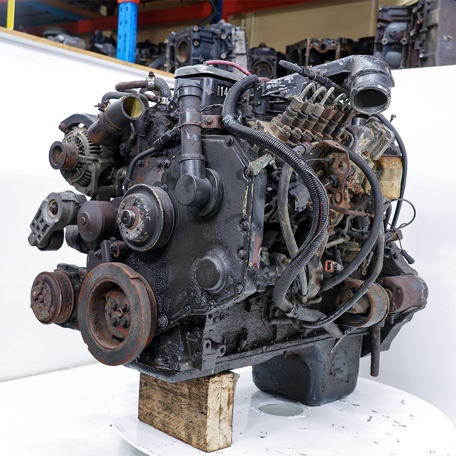 Cummins 5.9L 6BT Inline-6 Turbo Complete Motor - Image 5